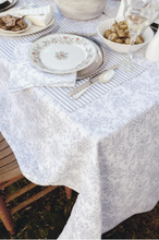 Load image into Gallery viewer, English Rose Table Cloth