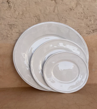 Load image into Gallery viewer, Clos Du Manoir Plate