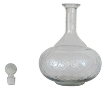 Load image into Gallery viewer, Glass Decanter w/ Glass Stopper