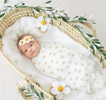 Load image into Gallery viewer, DAISY SWADDLE BLANKET