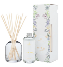 Load image into Gallery viewer, Sun Day Candle