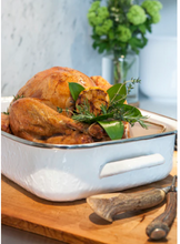 Load image into Gallery viewer, White Solid Roasting Pan