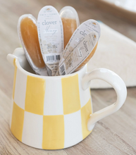 Load image into Gallery viewer, Clover Honey Filled Single Use Spoons