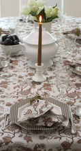 Load image into Gallery viewer, Lily Floral Napkins