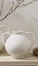 Load image into Gallery viewer, Hampton Vase