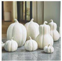 Load image into Gallery viewer, Paper Mache Pumpkin