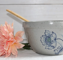 Load image into Gallery viewer, 3 Qt Mixing Bowl- Dahlia