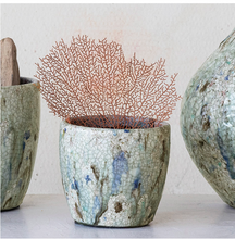 Load image into Gallery viewer, Terra-cotta Planter