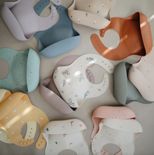 Load image into Gallery viewer, Silicone Baby Bib