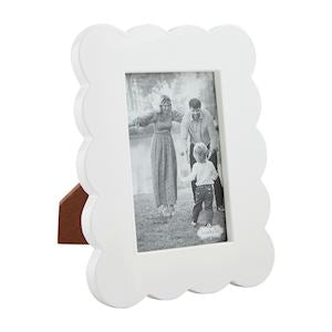 Scallop Lacquer Frame