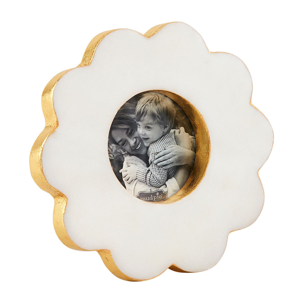 Scallop Marble Frame