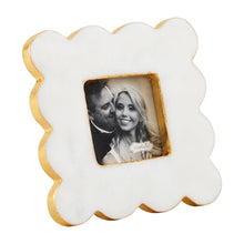 Load image into Gallery viewer, Scallop Marble Frame
