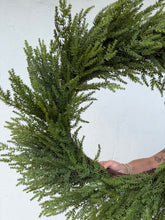 Load image into Gallery viewer, 30" Spruce Wreath
