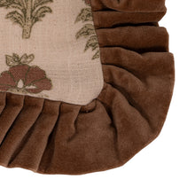 Load image into Gallery viewer, 18” Cotton Slub Ruffle Pillow
