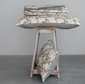 Floral Quilt & Shams