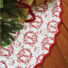 Load image into Gallery viewer, Quilted Tree Skirt
