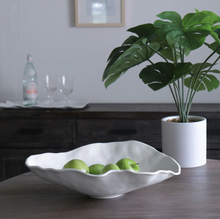 Load image into Gallery viewer, VIDA Nube Large Oval Bowl (White)
