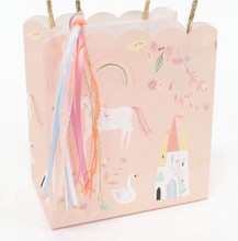 Load image into Gallery viewer, Princess Party Bags (x 8)
