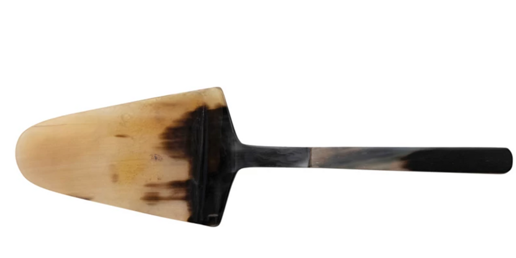 Horn Cake Server