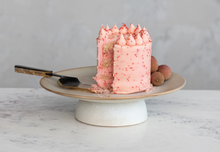 Load image into Gallery viewer, Horn Cake Server
