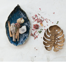 Load image into Gallery viewer, Monstera Leaf
