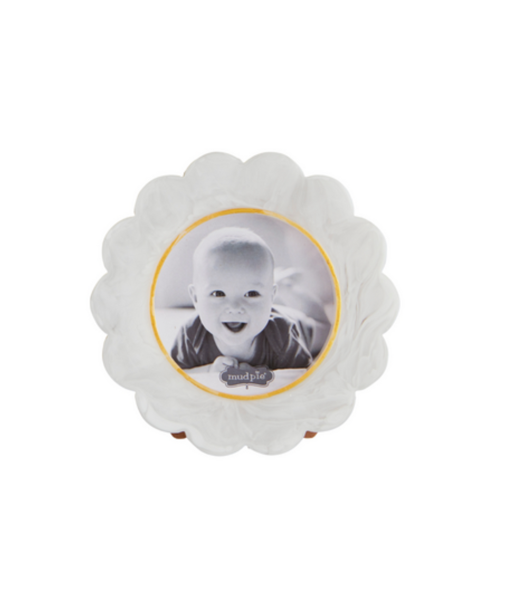 Scallop Resin Small Frame
