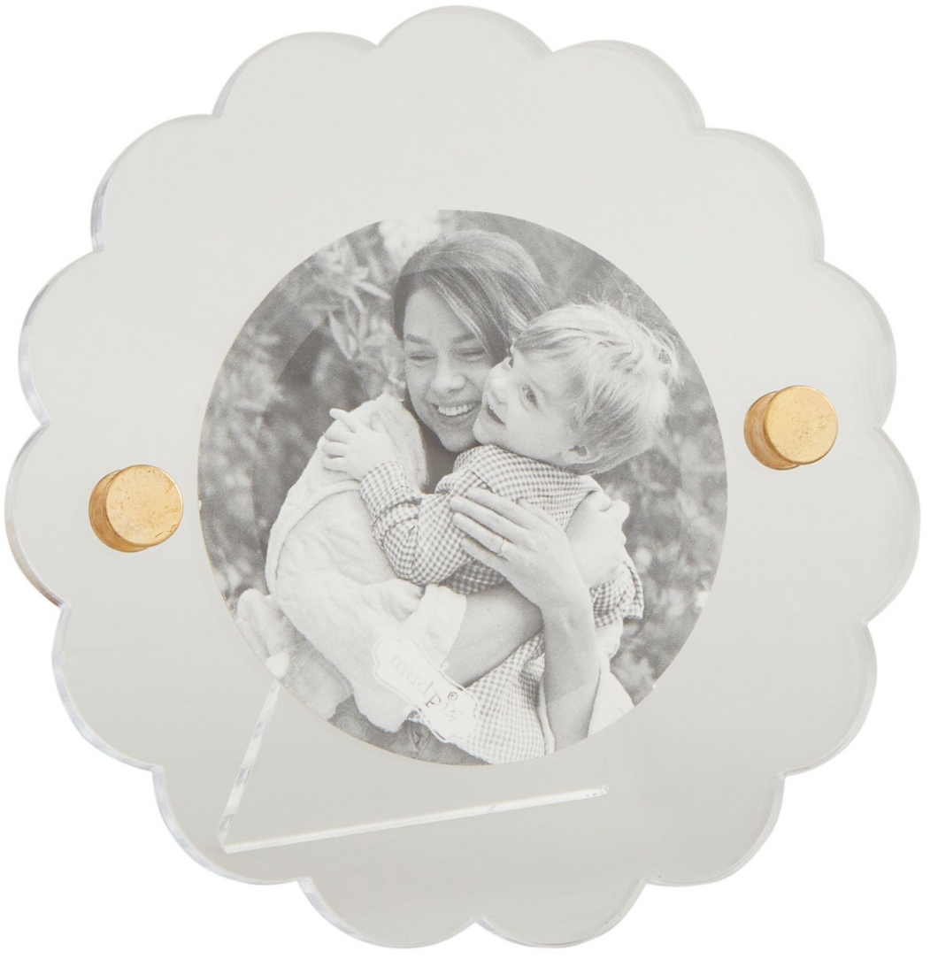 Scallop Acrylic Frame