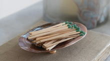 Load image into Gallery viewer, Decorative Natural Shell Footed Dish
