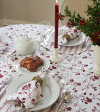 Load image into Gallery viewer, Garden Vine Red Floral Napkins
