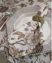 Load image into Gallery viewer, Lily Floral Napkins
