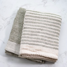 Load image into Gallery viewer, Stripe Waffle Towel Set
