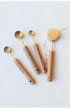 Load image into Gallery viewer, Wood Handle Measuring Spoons Set
