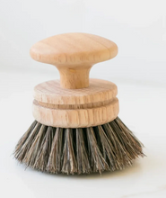 Load image into Gallery viewer, Vintage Wooden Dishwashing Brush
