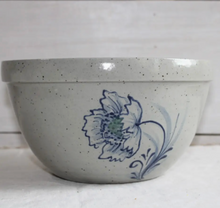 Load image into Gallery viewer, 3 Qt Mixing Bowl- Dahlia

