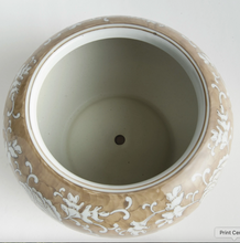 Load image into Gallery viewer, Province Lotus Planter

