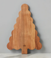 Load image into Gallery viewer, Scalloped Tree Cutting Board
