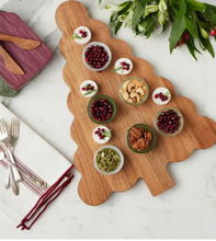 Load image into Gallery viewer, Scalloped Tree Cutting Board
