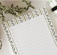 Load image into Gallery viewer, Holly Pattern Checklist Notepad
