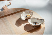 Load image into Gallery viewer, Oyster Tidbit Set
