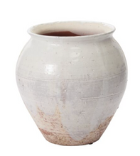 Load image into Gallery viewer, Arthur Vase
