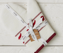 Load image into Gallery viewer, Oven Mitt, Merlot Red Tulip, Set of 2
