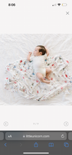 Load image into Gallery viewer, Deluxe Swaddle- Home Run
