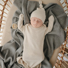 Load image into Gallery viewer, Knitted Ribbed Blanket
