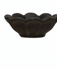 Load image into Gallery viewer, Stoneware Flower Bowls
