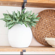 Load image into Gallery viewer, Konos Vase
