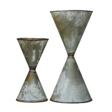 Load image into Gallery viewer, Zinc Spindle Planter
